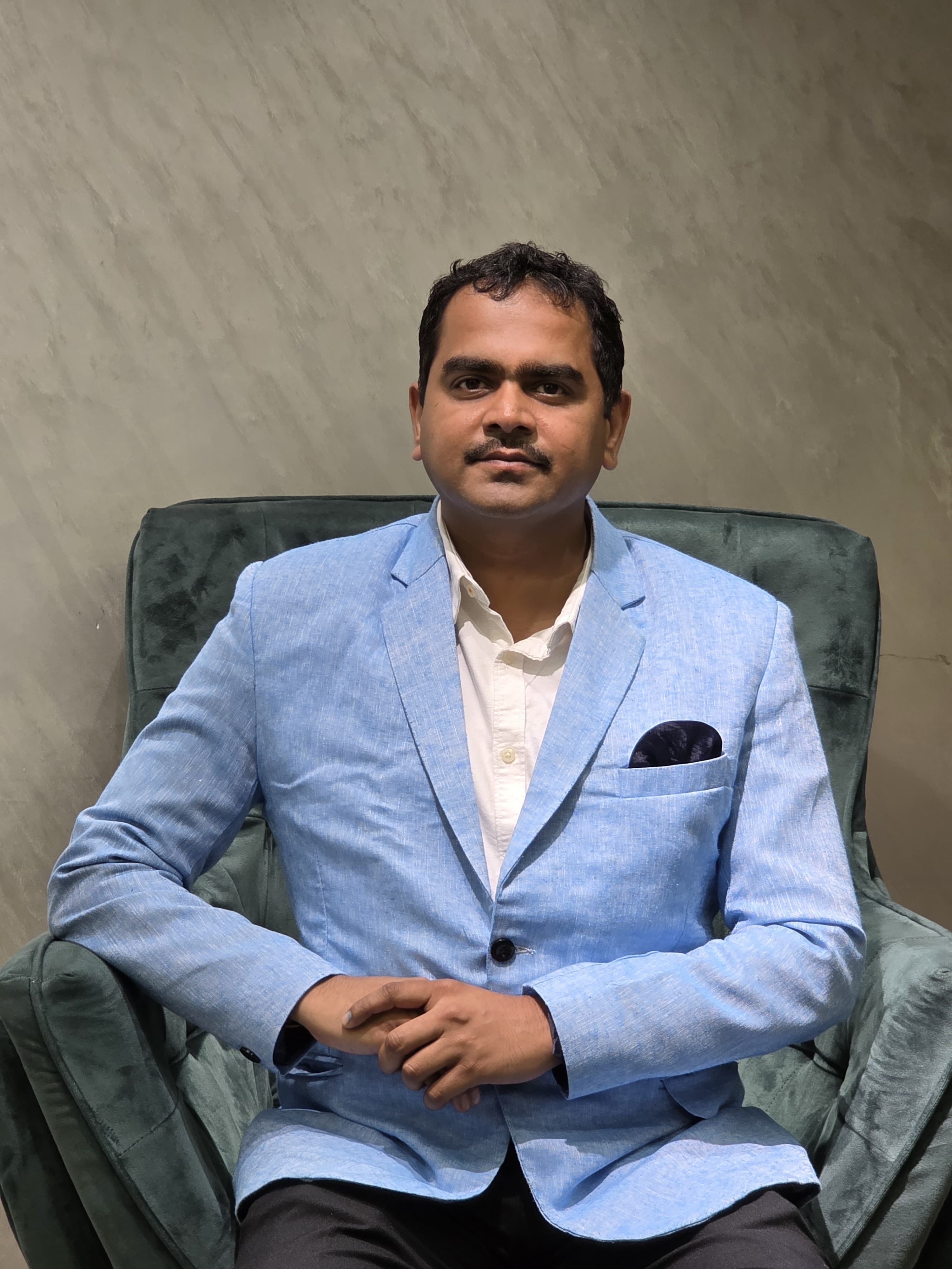 Dr. Ravi Mundra Certified Scientific Astrologer,  Ahmedabad